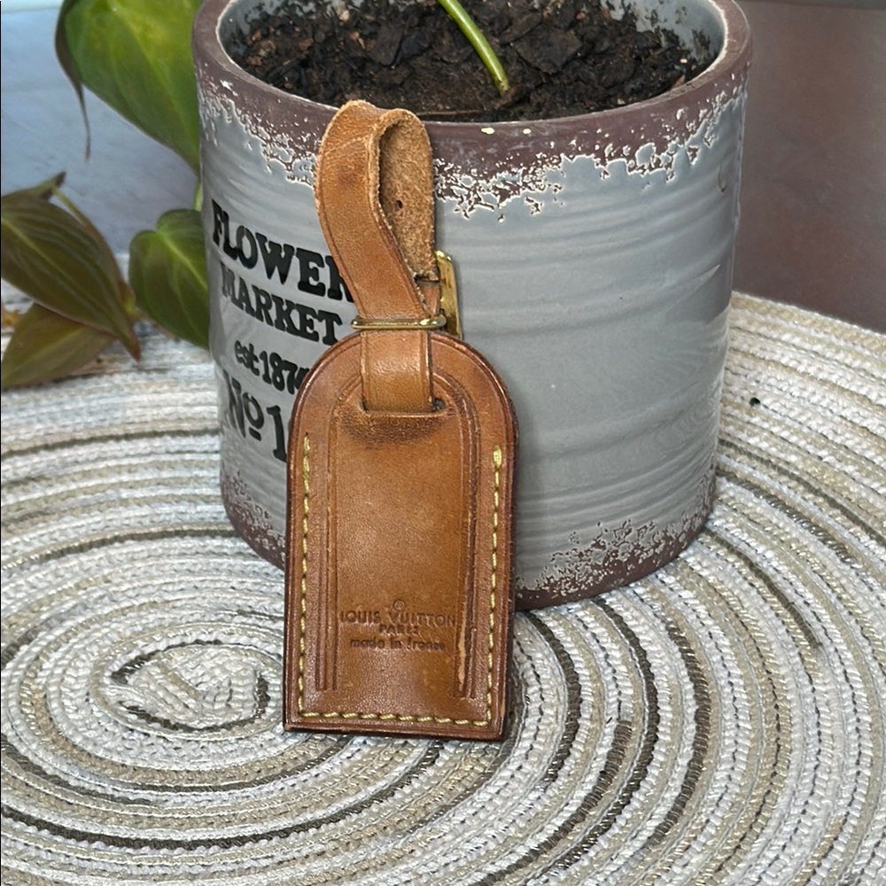 Louis Vuitton Brown Leather Luggage Tag